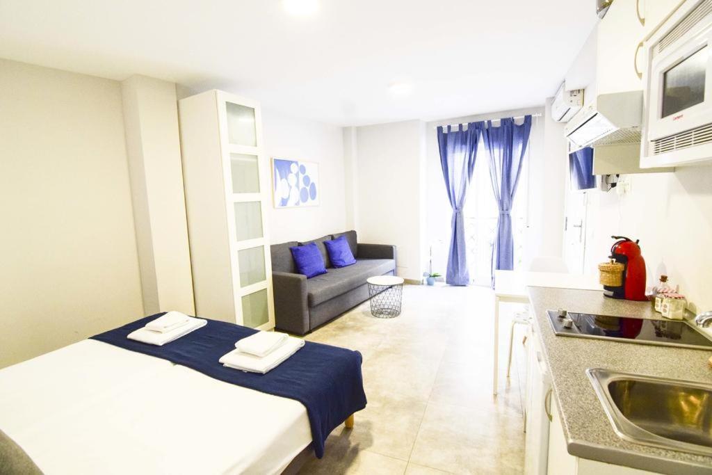 Apartamentos Centro Salecianos Málaga Buitenkant foto